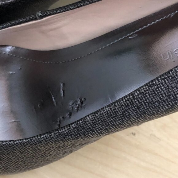 Calvin Klein Elita Pointed Toe Platform Pump - Picture 7 of 12